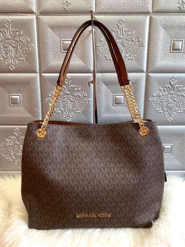 Michael Kors Tote Bag. Outlet usa 🇺🇸. Nogo will not reply., Women's  Fashion, Bags & Wallets, Tote Bags on Carousell
