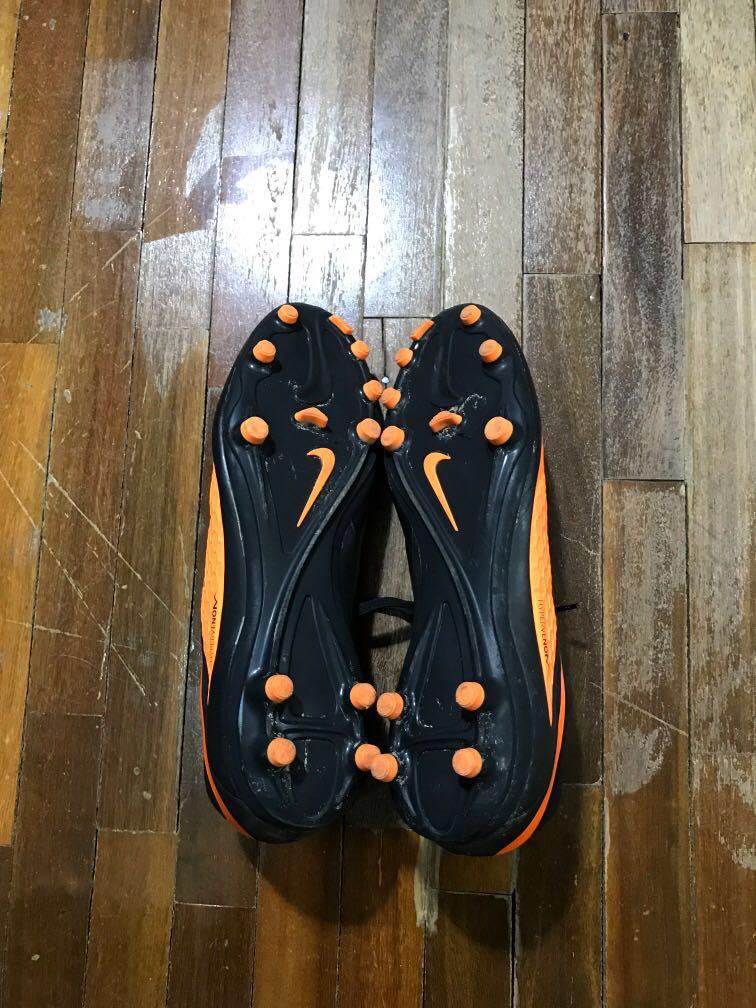 Black store orange hypervenom