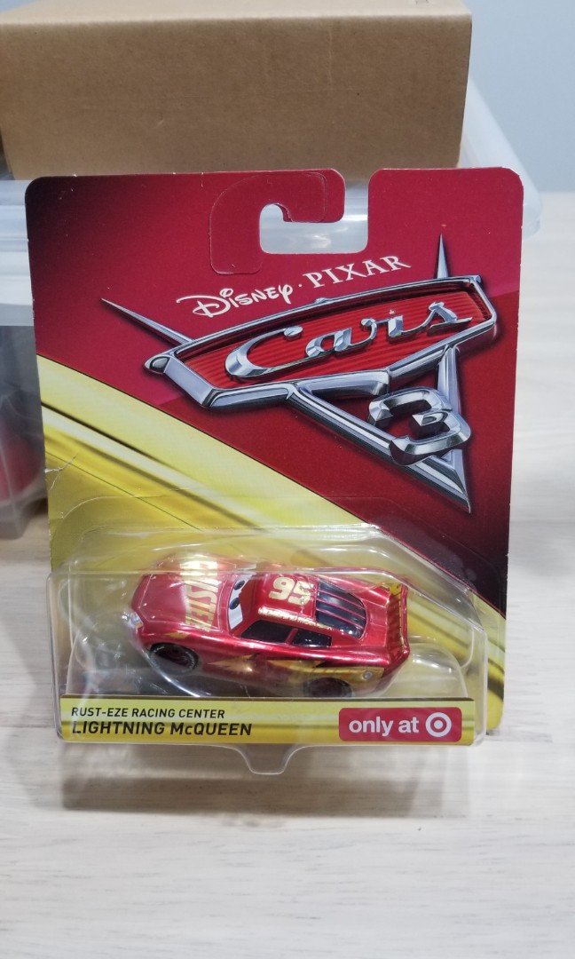 Target exclusive Cars 3 Rust eze racing center Lightning McQueen