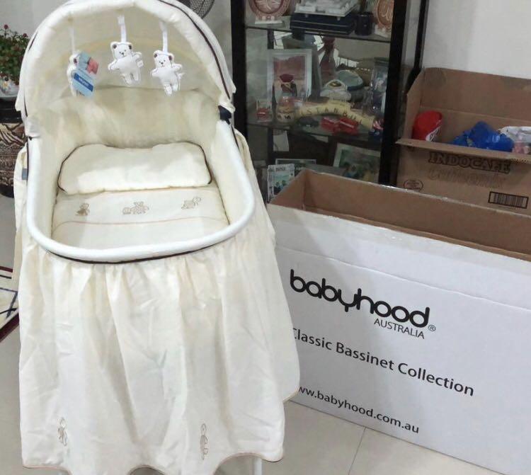 Babyhood bassinet top