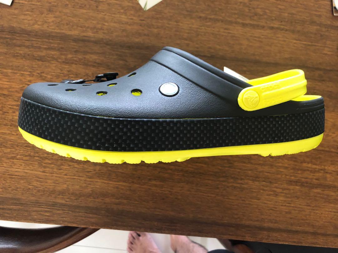Crocs crocband carbon online graphic clog