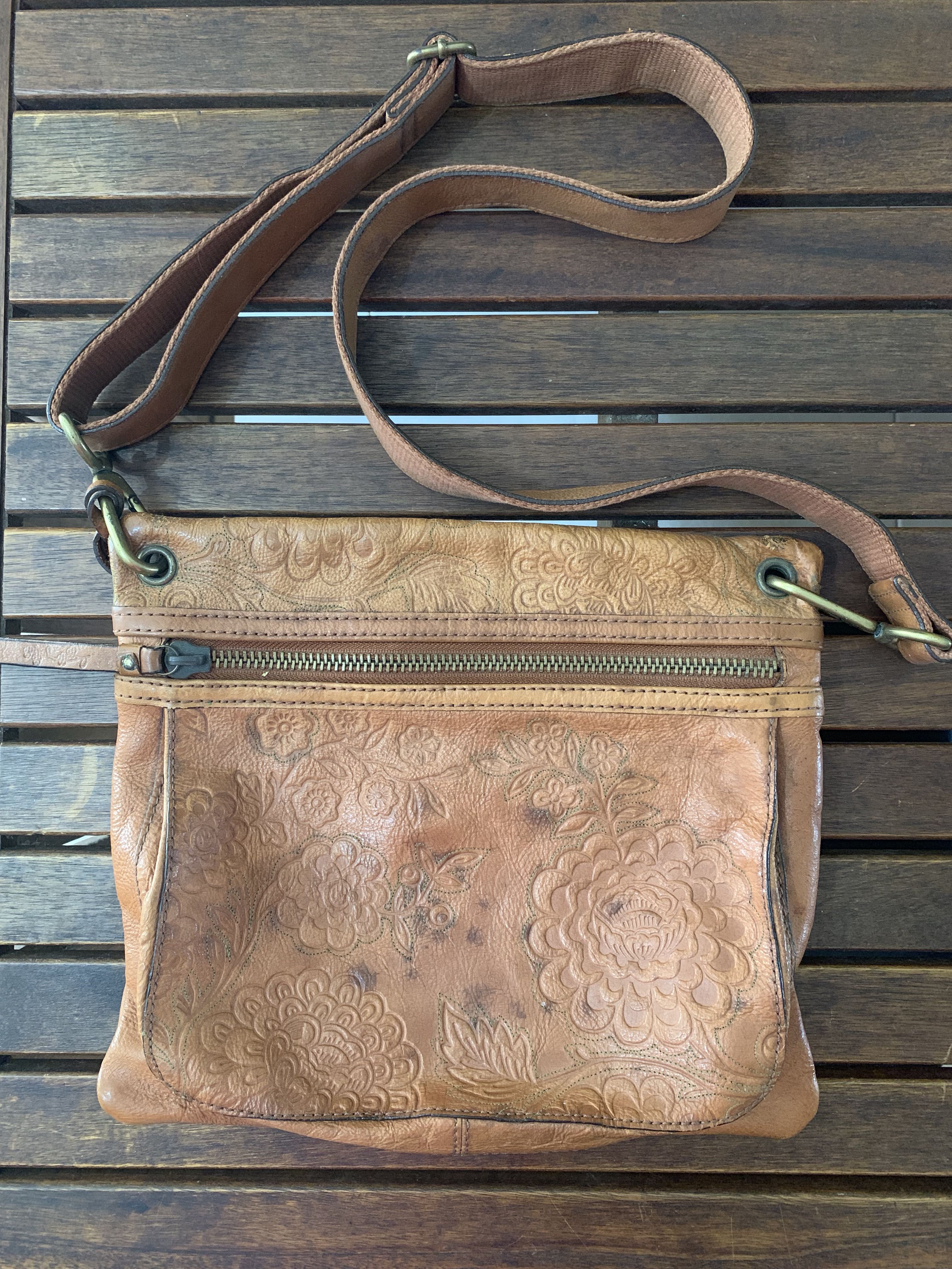 Update more than 138 fossil leather crossbody bag super hot xkldase