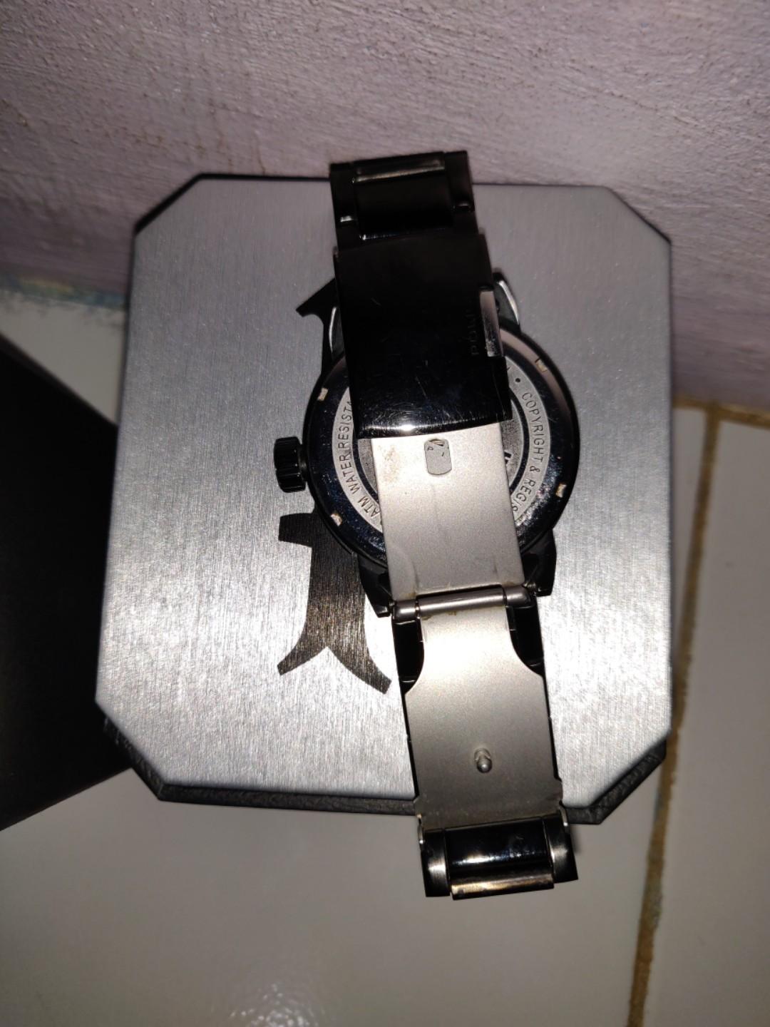 Jam Tangan Police Strap Besi Hitam, Fesyen Pria, Jam Tangan on Carousell