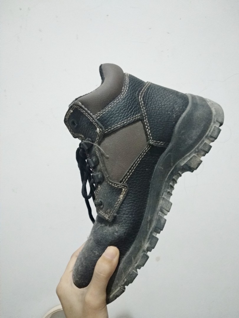Safety Shoes Krisbow Kitchen Shoes, Fesyen Pria, Sepatu , Lainnya di