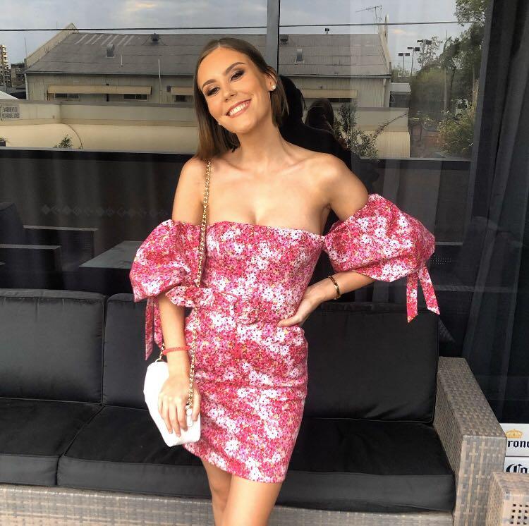 SHEIKE DITSY FLORAL DRESS Women s Fashion Clothes on Carousell