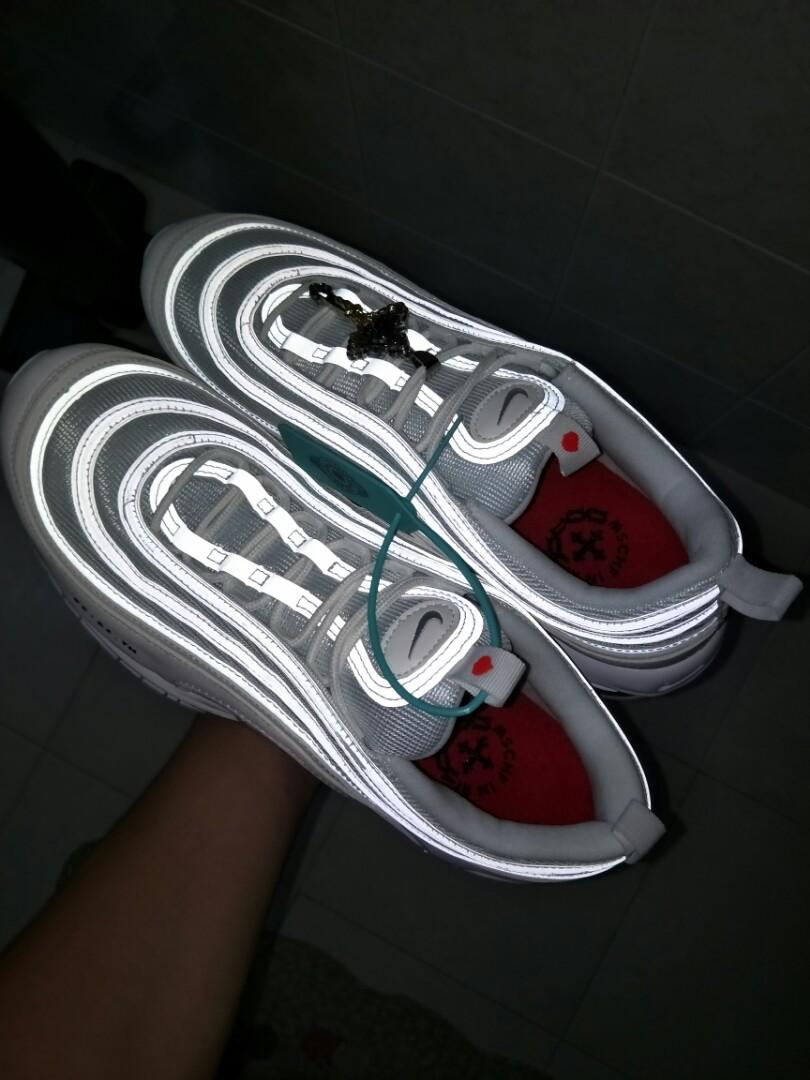 am 97 walk on water