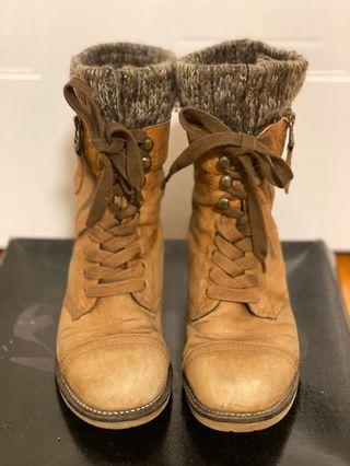 Steve Madden beige combat boots