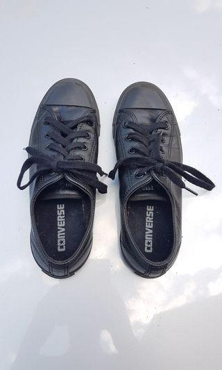 Converse Leather Black Leather Low-Tops 6US
