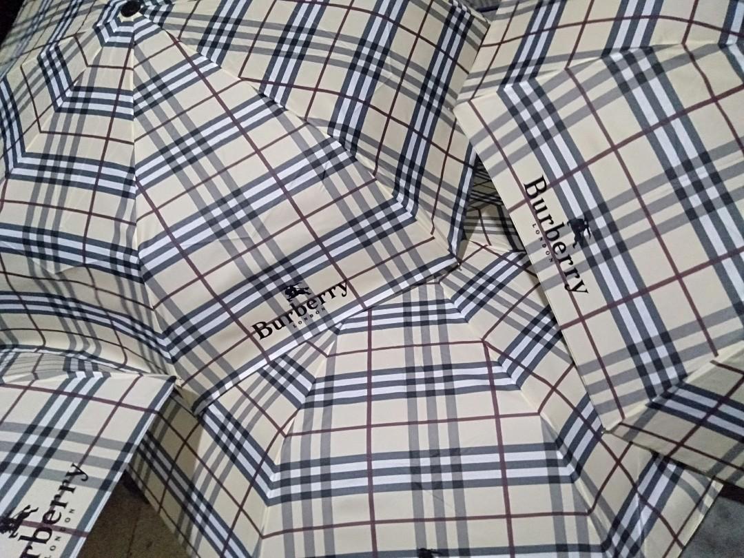 Burberry sales umbrella 2019