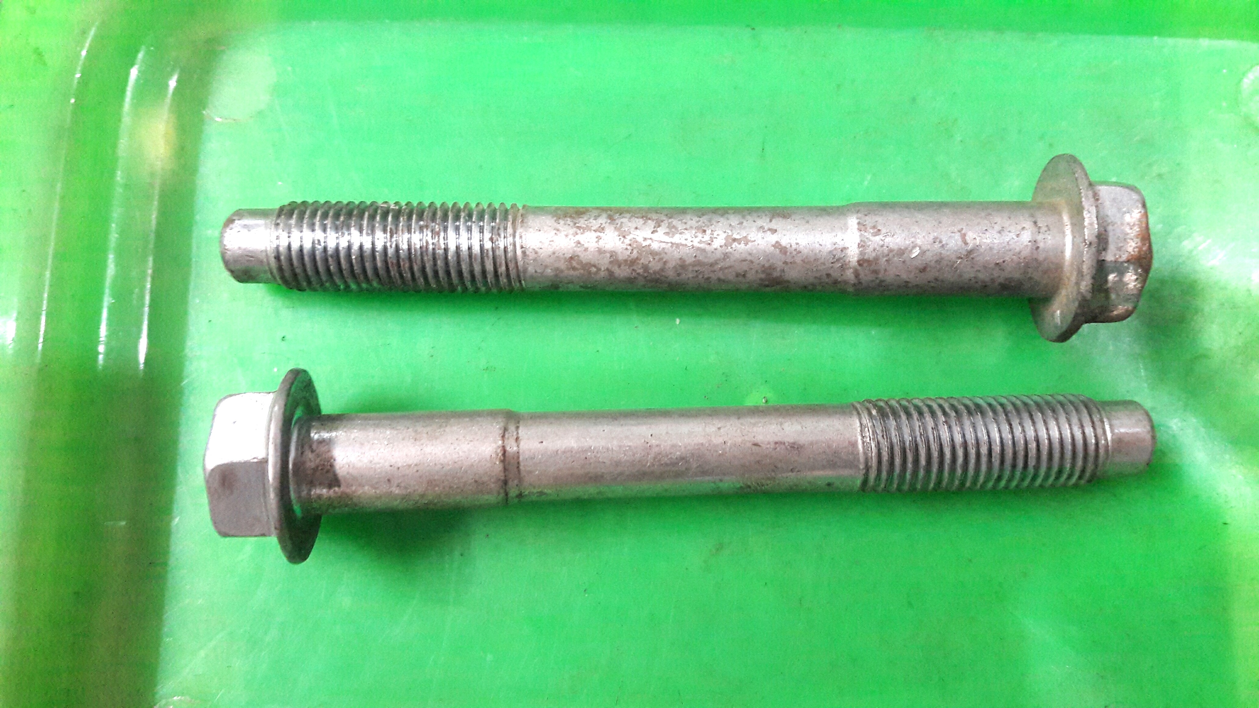 Cylinder head bolts, Commercial & Industrial, Construction & Building