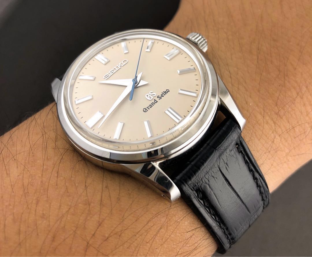 Grand seiko Sbgw035, Luxury, Watches on Carousell