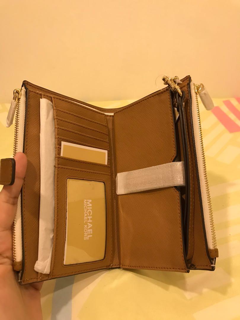 Mk adele double zip (Category: Purses & Pouches) located in Singapore. Submitted by gummybear0504 (Listing ID 268319077, Image 3). Description: .