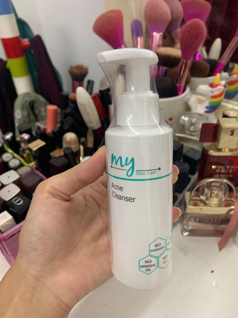 myclinic acne cleanser