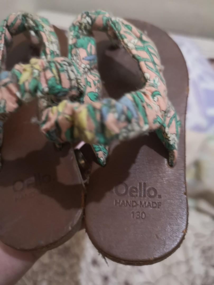 Oello Hand made Sandals us6 (Category: Babies & Kids Fashion) located in Pasig City. Submitted by aronlinebazaar (Listing ID 268267101, Image 3). Description: Oello Hand Made Sandals US6 Barely used. Missing box. Very good used condition.