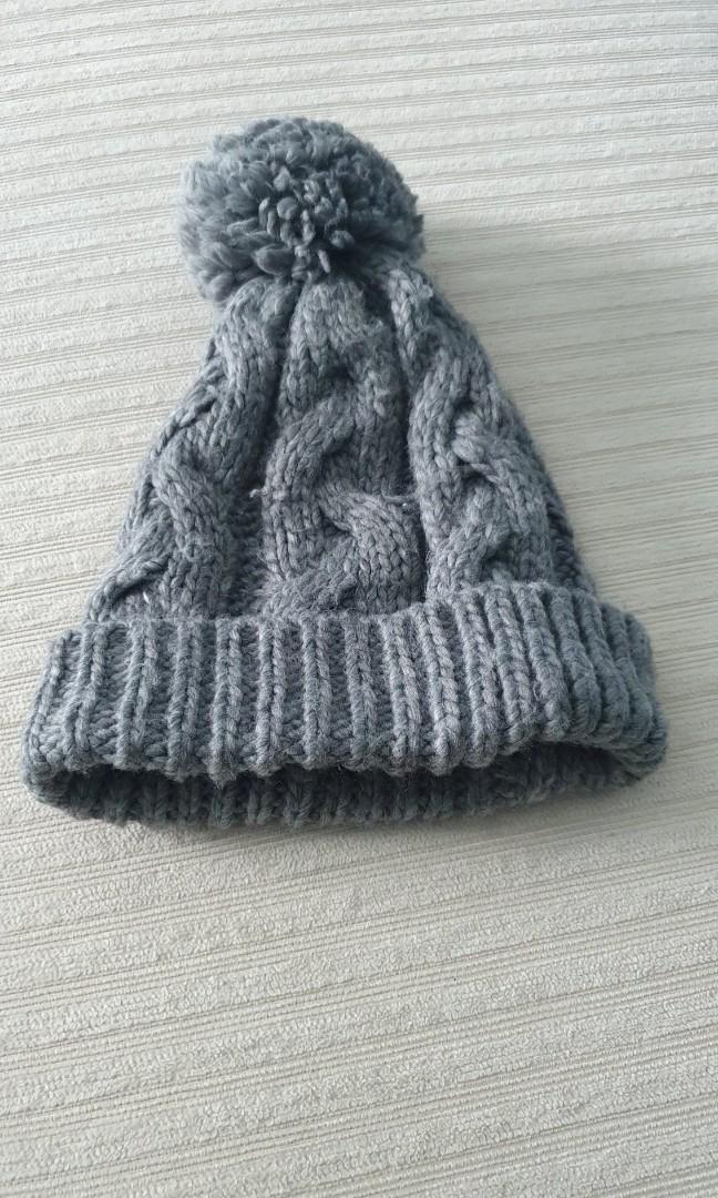 Winter Hat (Category: Cap & Hats) located in Shah Alam. Submitted by rachelpy23 (Listing ID 268321097, Image 1). Description: .