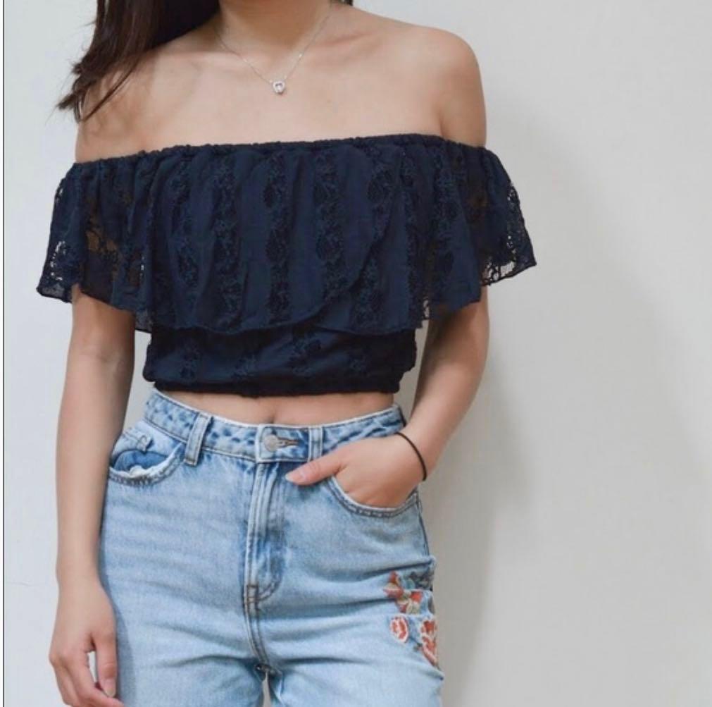 abercrombie and fitch off the shoulder top