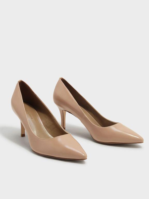 Basic Pointed Pumps (Category: Heels) located in Singapore. Submitted by kyaxys (Listing ID 268357494, Image 2). Description: Worn once or twice can’t remb Condition: as good as new .
