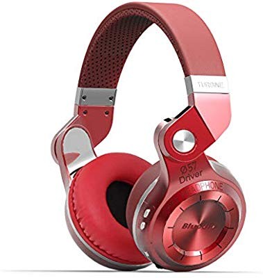 headphones on ear with mic