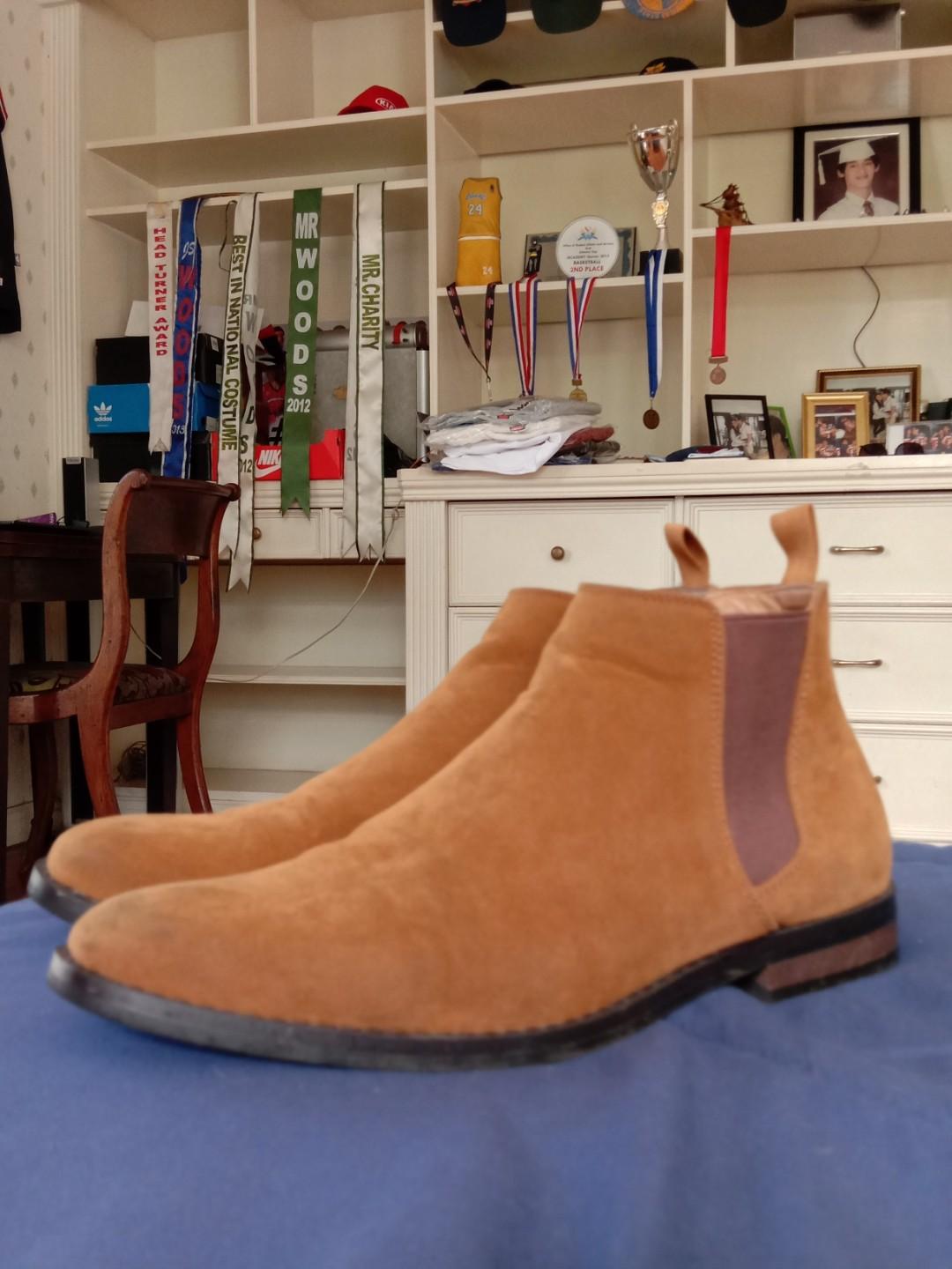 Chelsea Boots Men S Fashion Footwear Boots On Carousell