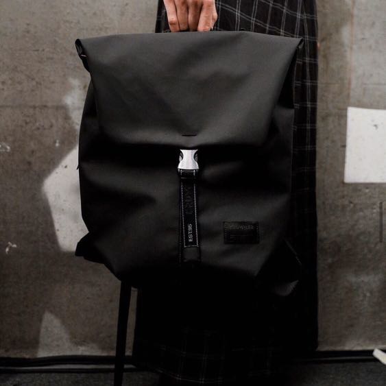 Crumpler sprout backpack hot sale review