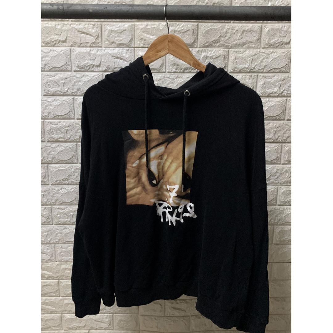 Ariana grande 7 rings outlet hoodie h&m