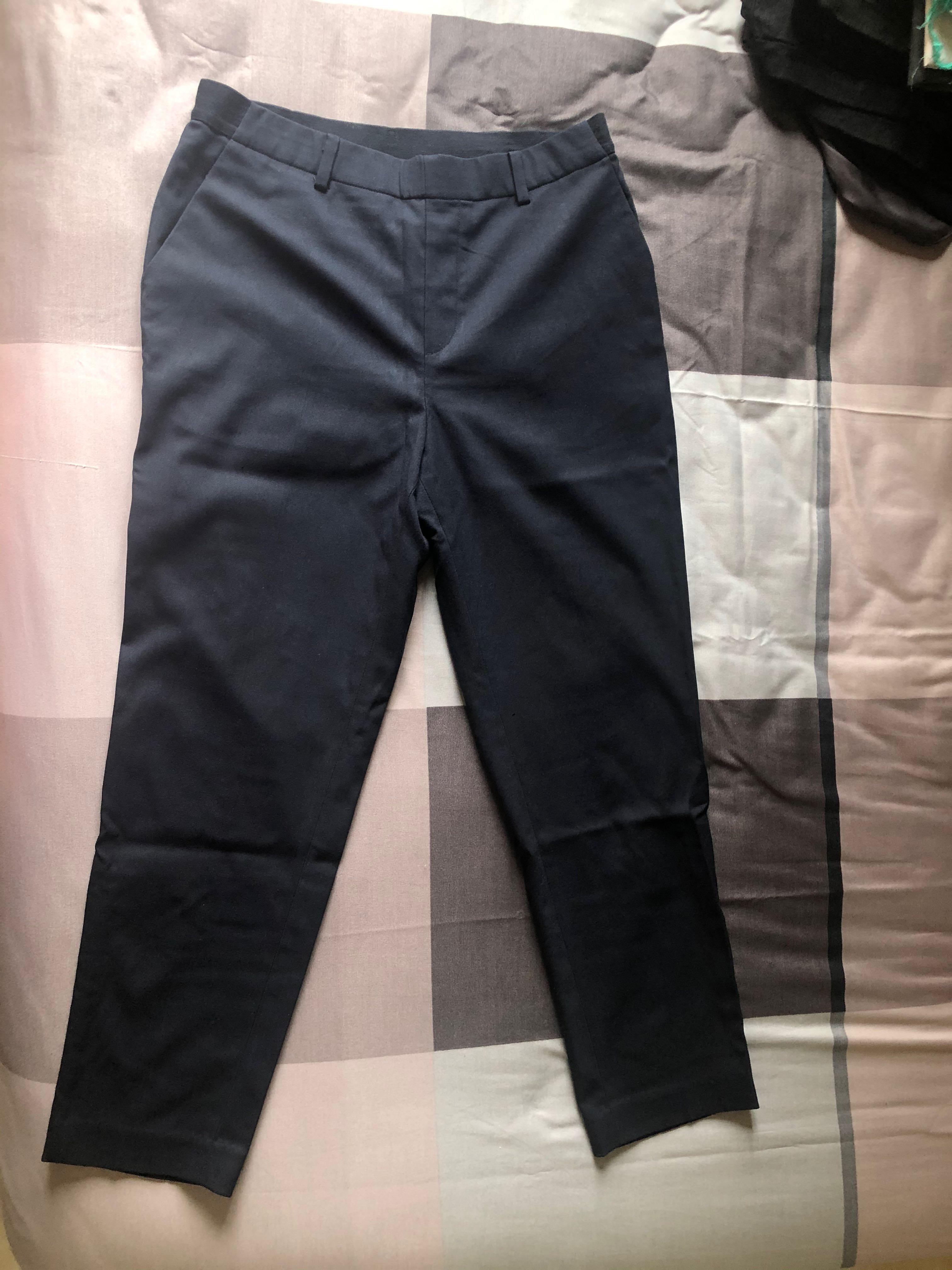 Uniqlo Pants Celana Bahan Celana Kerja Warna Navy Fesyen Wanita Pakaian Wanita Bawahan Di Carousell
