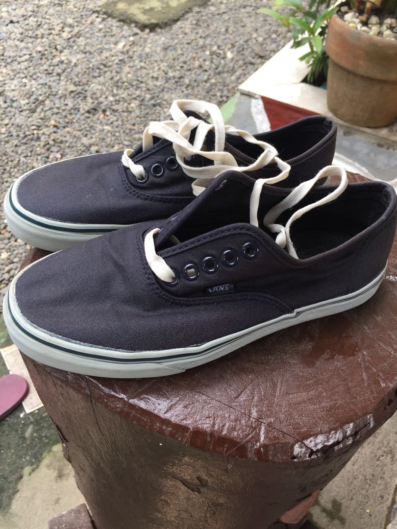 vans era navy blue