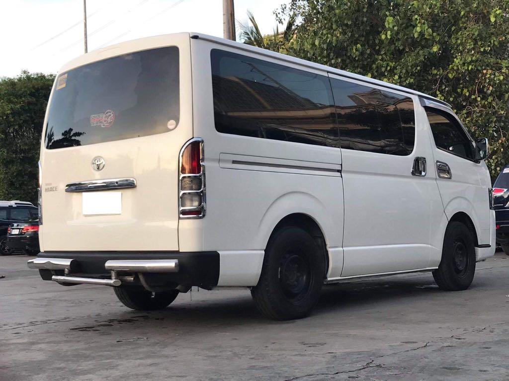 Toyota hiace commuter
