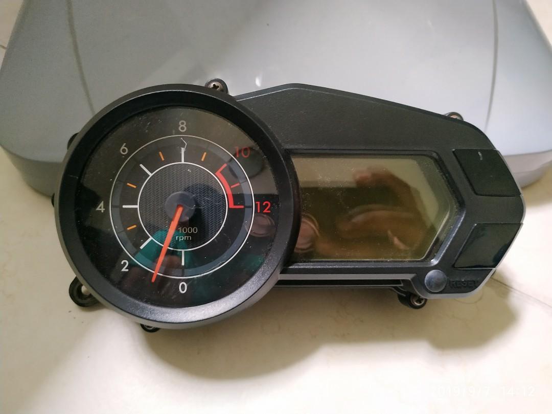 Pulsar 135 store meter price
