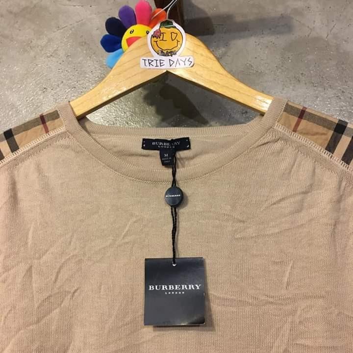 Burberry Nova Shoulder Patch Sweater Made in Italy Brandnew with Tag Women s Fashion Tops Others Tops on Carousell