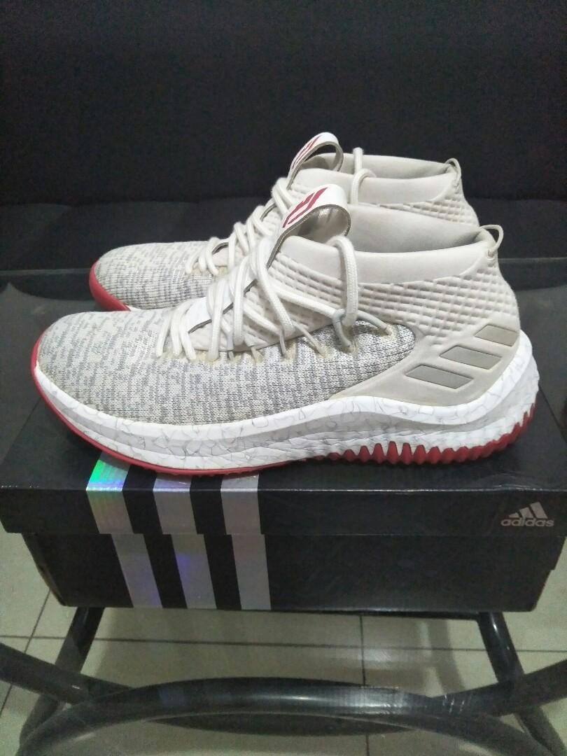Dame 4 Rose City (Category: Sneakers) located in Cainta. Submitted by kyrie_devonn22 (Listing ID 268545172, Image 2). Description: For Sale Dame 4 Rose City Size 7.5 Fit to 8 9/10 Condition Complete 3500 09274382907 Cainta/Ortigas Meetup.