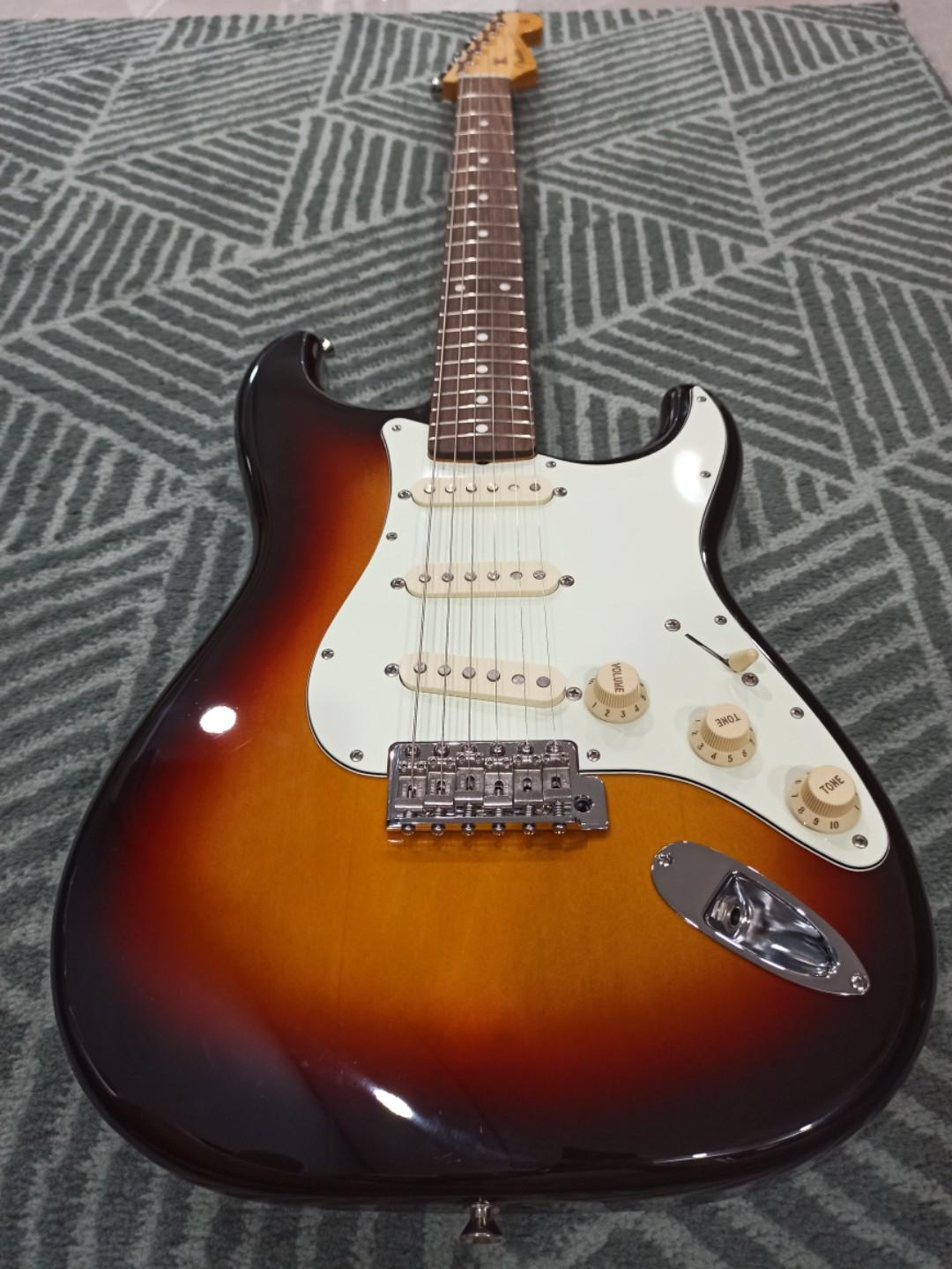 Fender Japan ST62 TX Classic 60s Stratocaster, Hobbies & Toys
