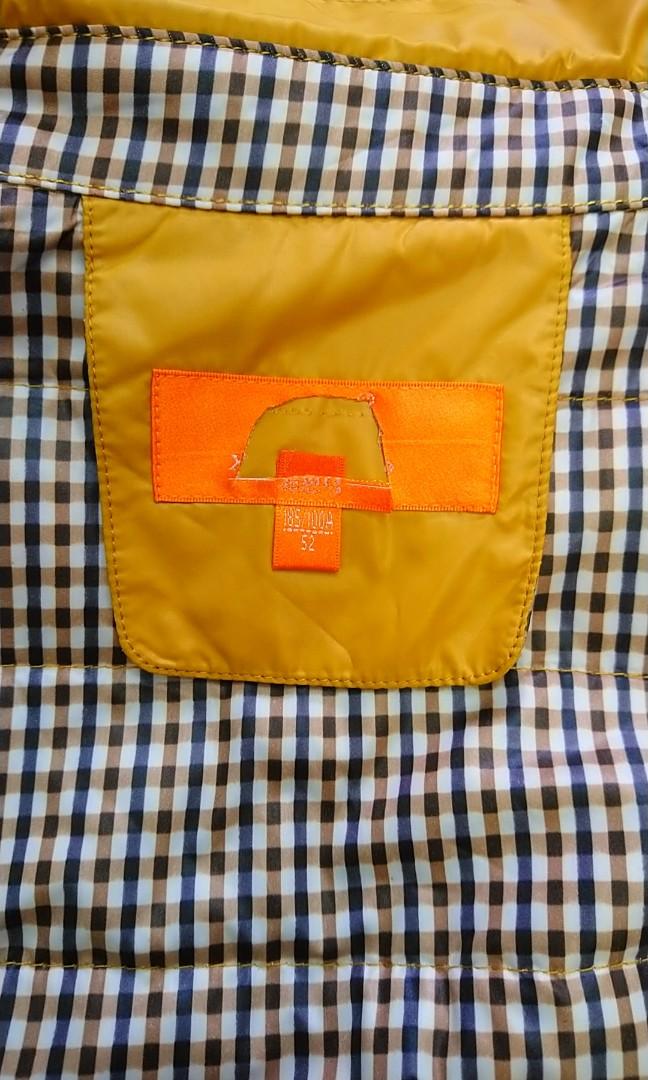 Jacket Down Feather 80% Thin (Yellow) (Category: Coats, Jackets and Outerwear) located in Singapore. Submitted by leex2 (Listing ID 268564237, Image 6). Description: Brand new thin 80% down feather jacket Color: Yellow Size: 185/100A Measurements (ptp): Chest 54cm Length 71cm Please allow 2-3cm variation. Note: tag was intentionally cut by merchant Code: J-Yellow.