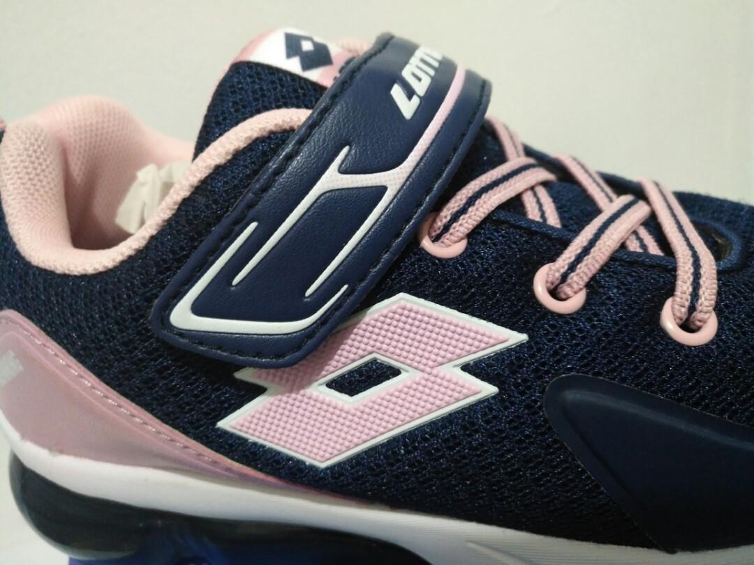Lotto Volare Run Shoes (Category: Activewear) located in Manila. Submitted by shine8889 (Listing ID 268617237, Image 2). Description: brand new with box model no: LT9AKR0956 sizes available: 210-245cm orig.