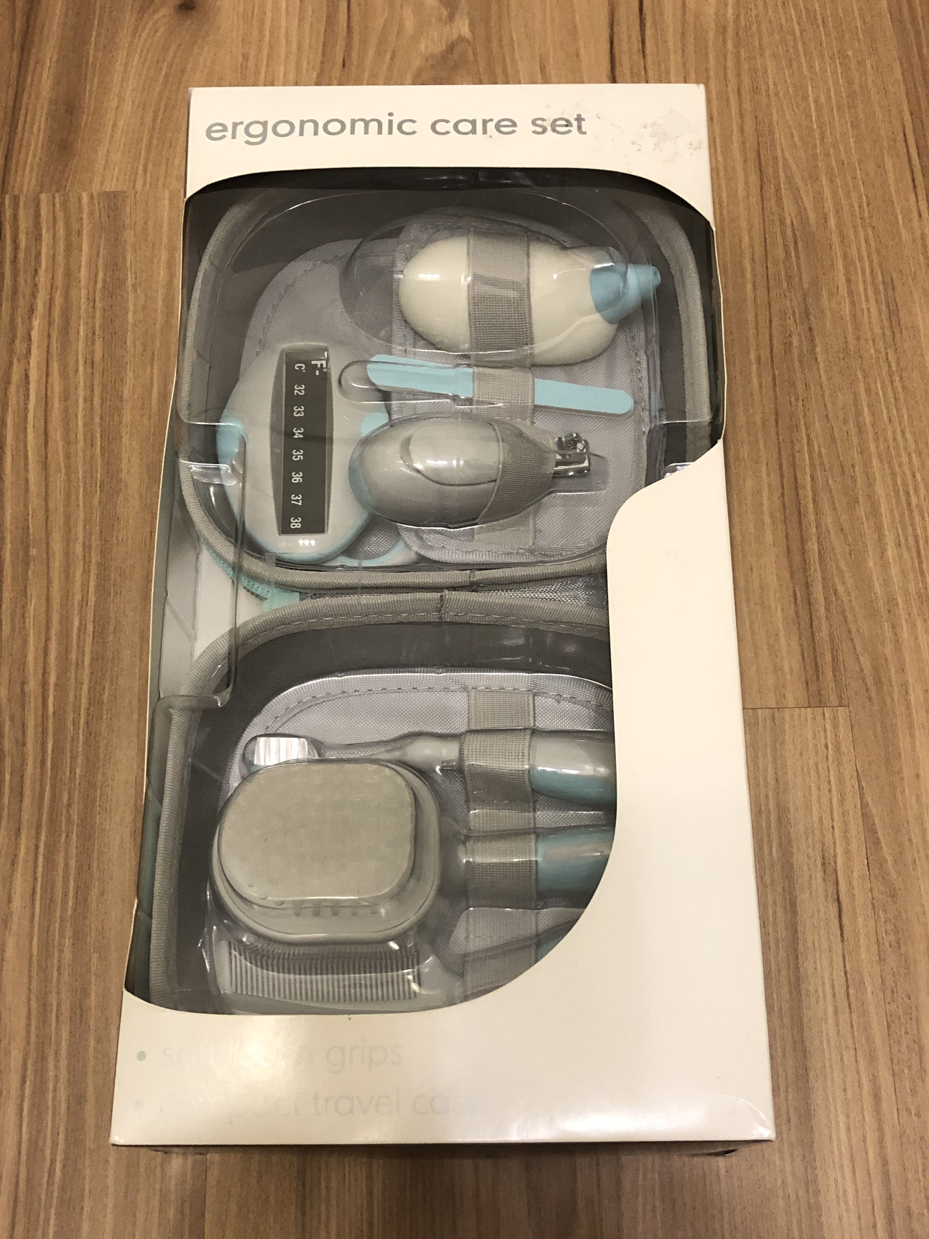 Mothercare deluxe deals grooming set