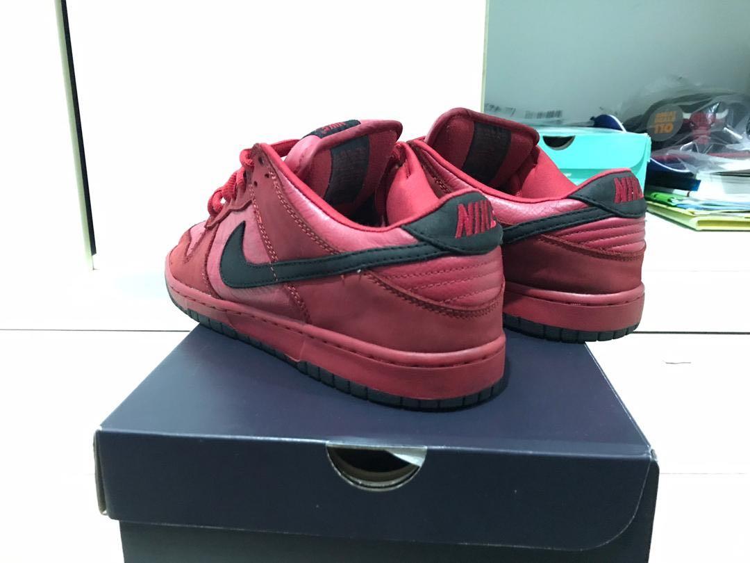 Nike sb true red on sale