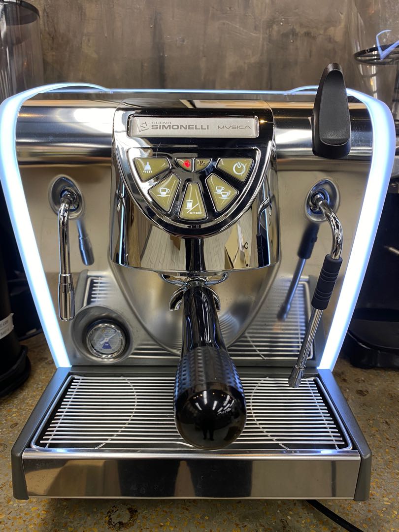 Simonelli deals musica lux