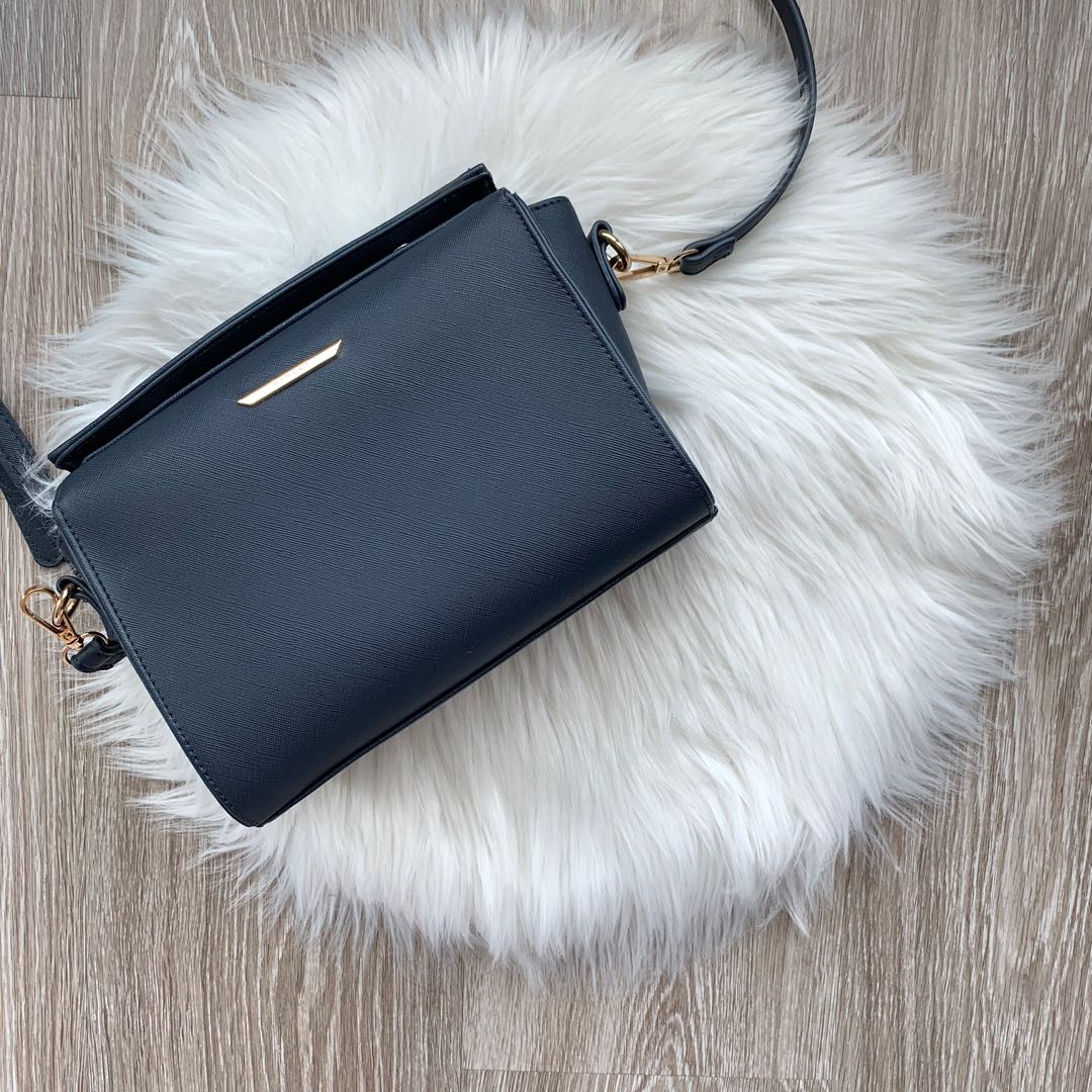 Vincci crossbody bag on sale