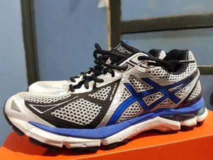 Asics T500N GT2000, White, silver and black running shoe