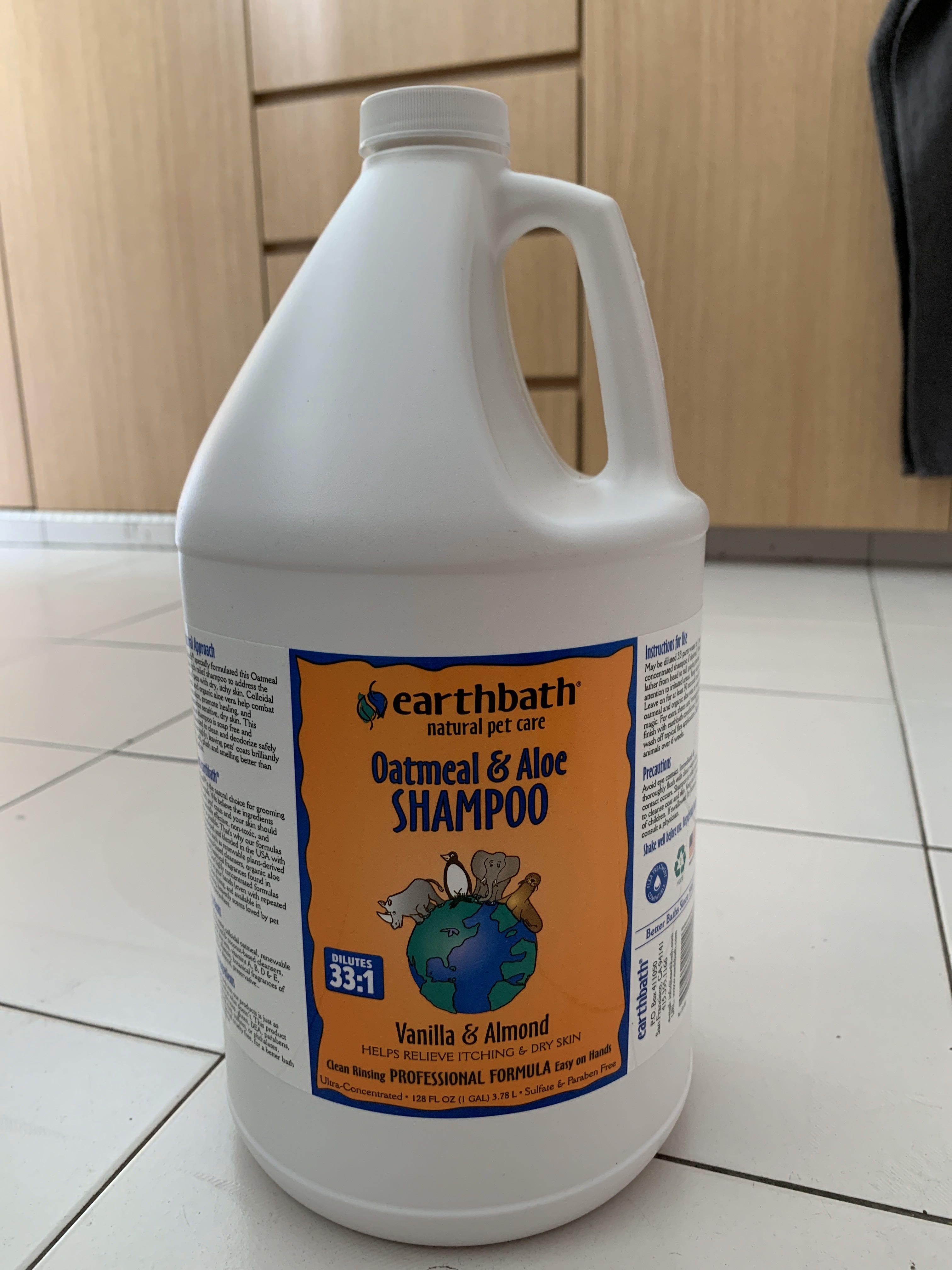 Earthbath Oatmeal Aloe Dog Shampoo natural 1 Gallon Pet