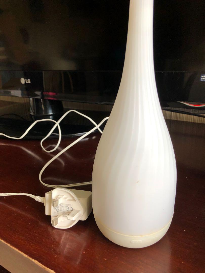 Essential oil diffuser （分類：其他）位於 Hong Kong。 由 sell4green 提交（商品編號 268721486，圖片 1）。簡介： 。