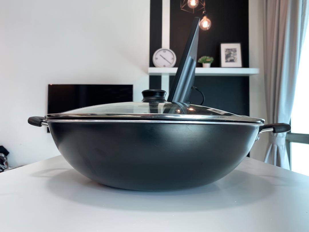 https://media.karousell.com/media/photos/products/2019/12/21/ikea_large_wok_1576895390_b447fb91_progressive.jpg