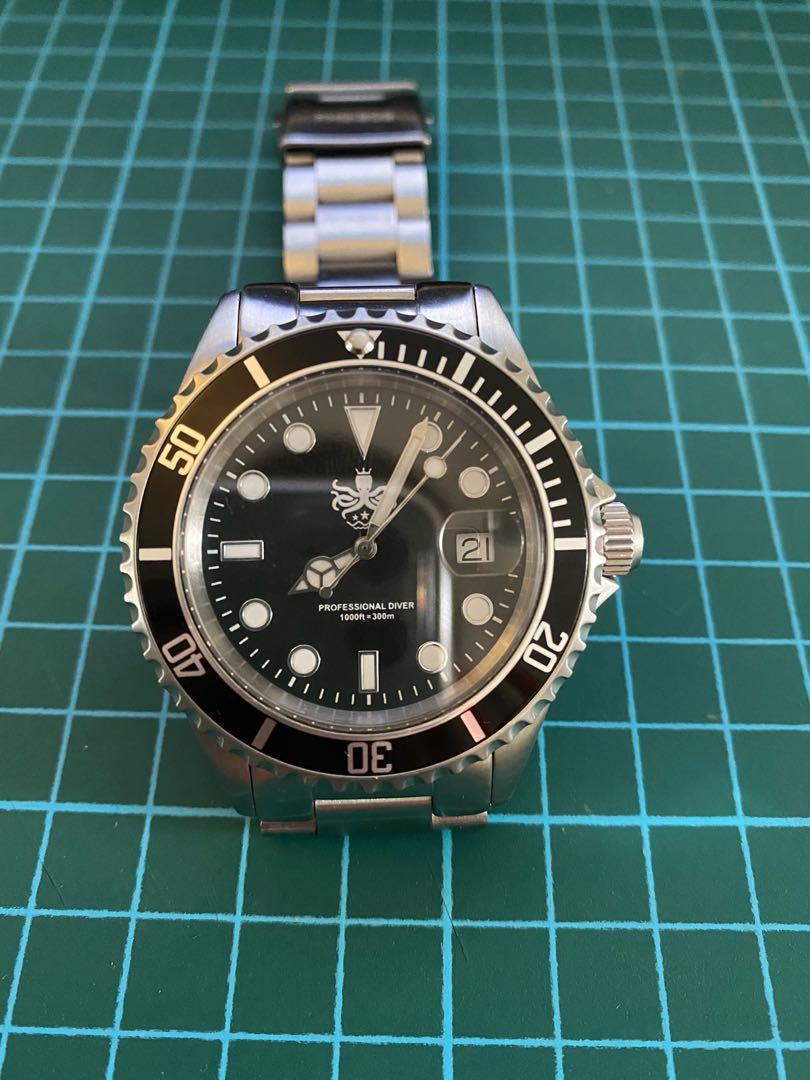 Phoibos men's px002c sale 300m dive watch