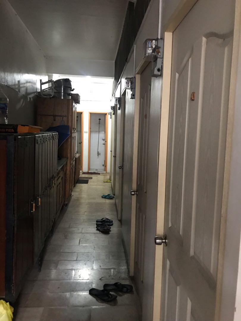 Makati Solo room for Rent walking distance from Mapua University