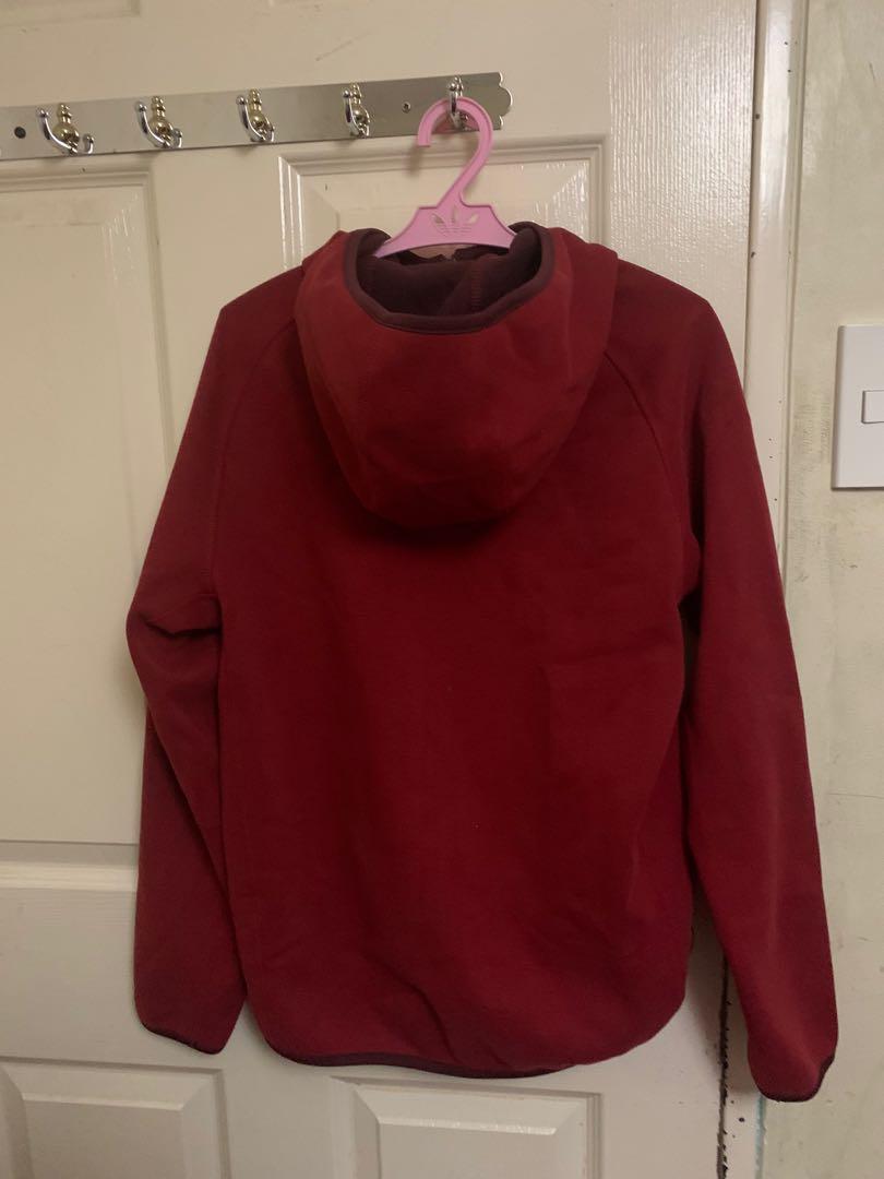 Uniqlo Jacket (Category: Coats, Jackets and Outerwear) located in Taguig. Submitted by julski21 (Listing ID 268702061, Image 1). Description: .