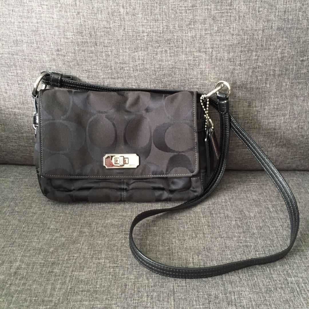 Coach signature chelsea on sale crossbody