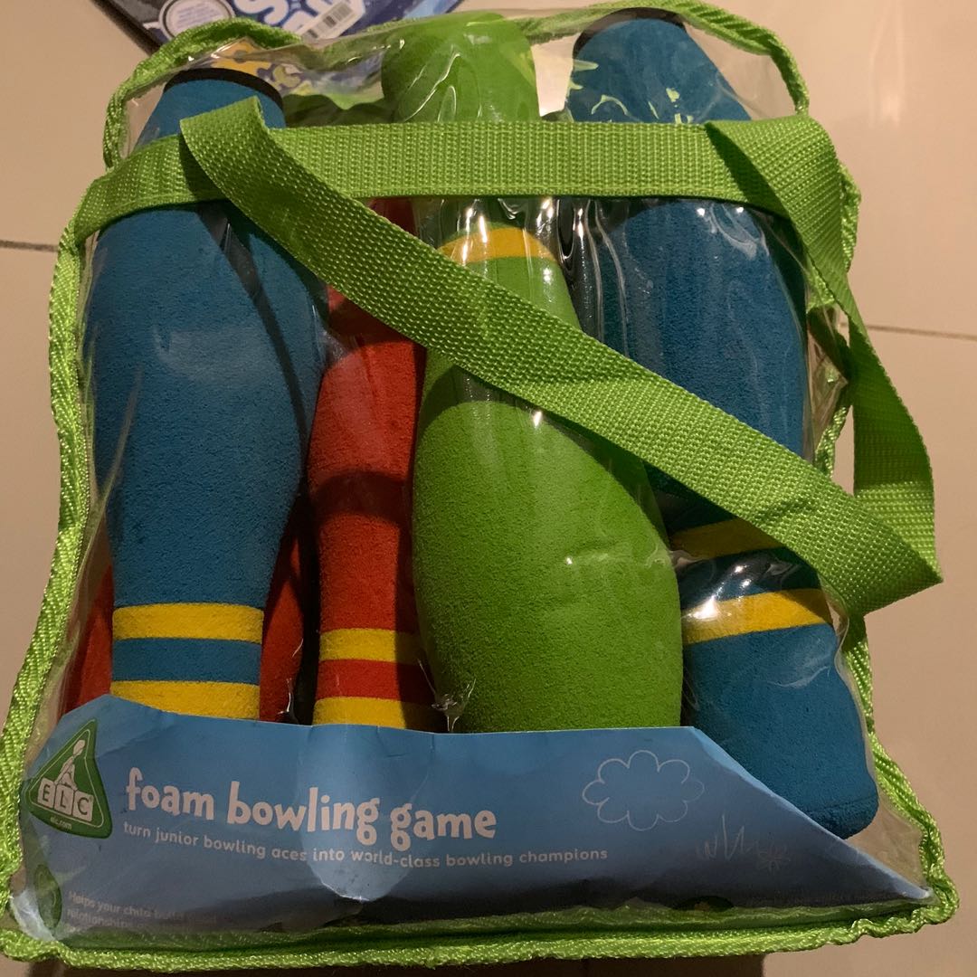 ELC bowling kit 6 pins 2 bowling balls, Bayi & Anak, Mainan & Baby