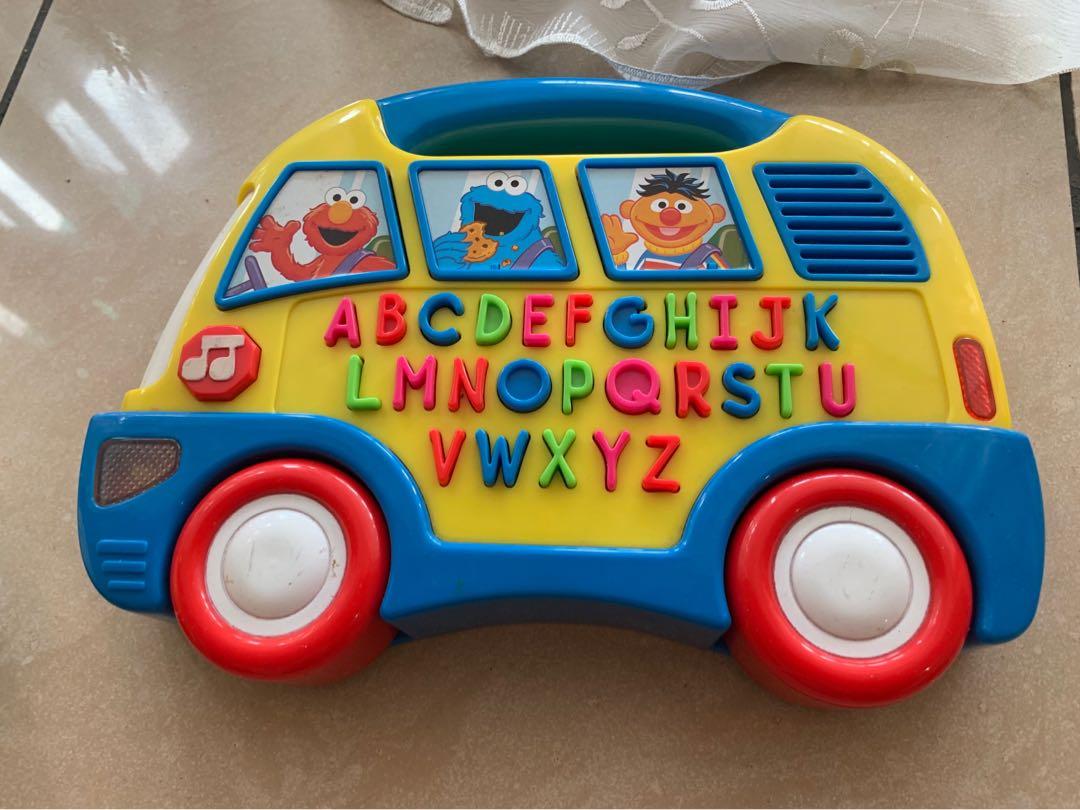 Elmo bus toy online
