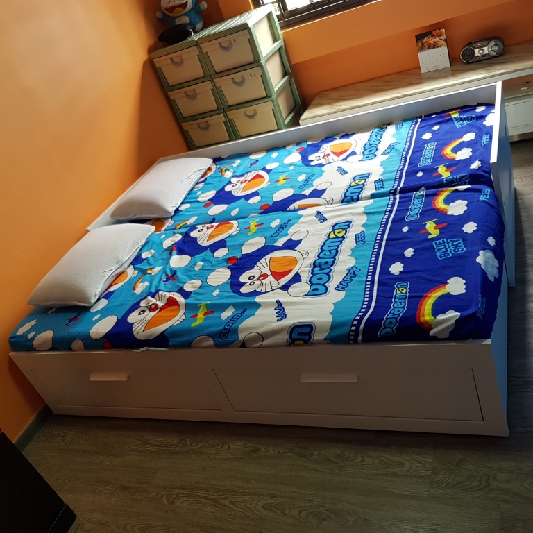 IKEA One unit Brimnes Day Bed & 2 pieces Malfors Mattess, Furniture