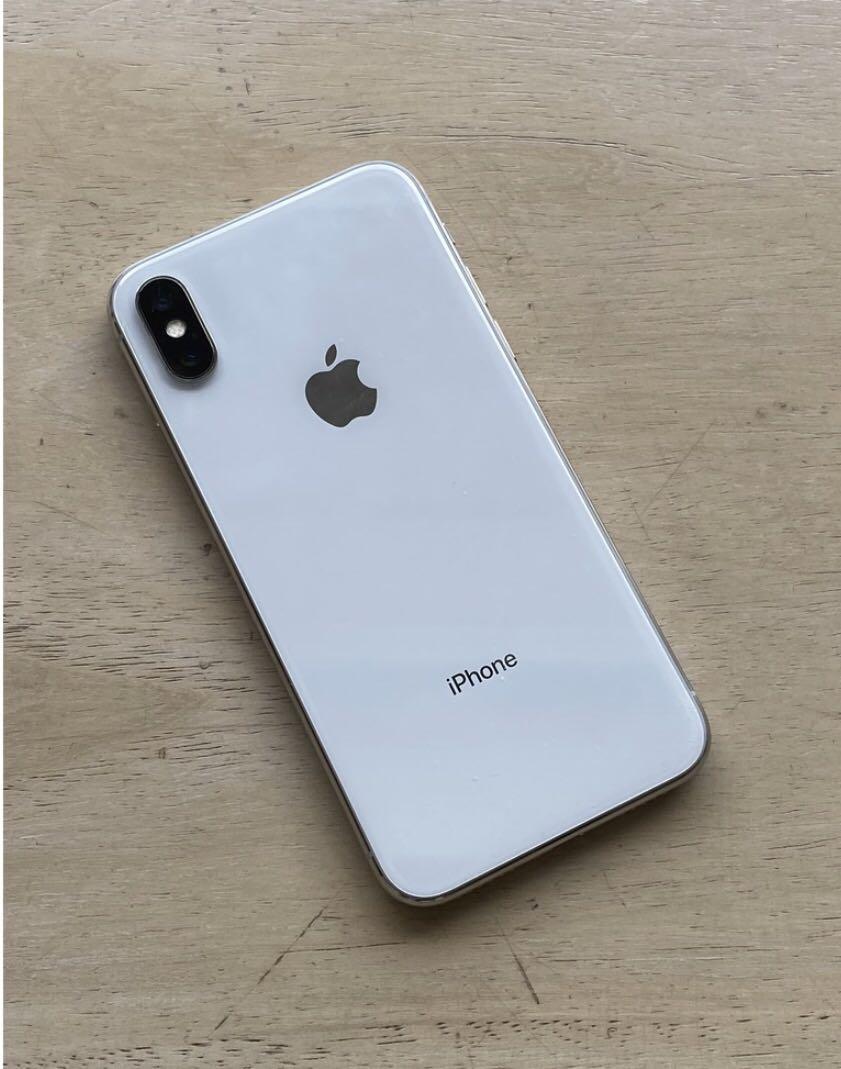 Iphone X 256 White (Category: iPhone X Series) located in Quezon City. Submitted by poshsassychic (Listing ID 268980857, Image 1). Description: Used with some dents with hairline scratches (chrome side) minor lcd issues with box original accessories RFS: Gifted an android phone.